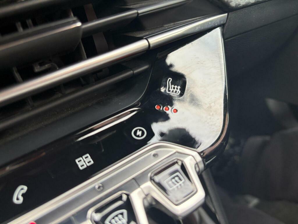 Peugeot e-2008 100Kw Gt 50Kwh Black #34