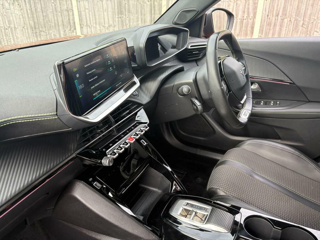 Peugeot e-2008 100Kw Gt 50Kwh Black #9