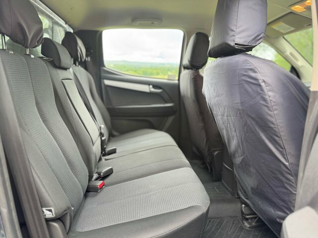 Isuzu D-Max Blade Black #7