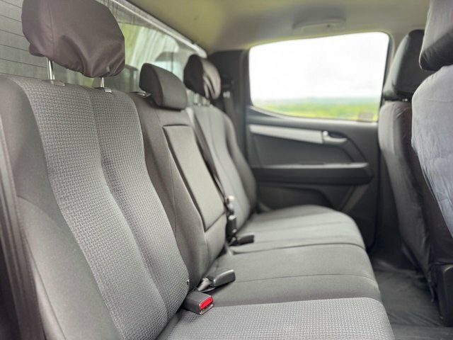 Isuzu D-Max Blade Black #10