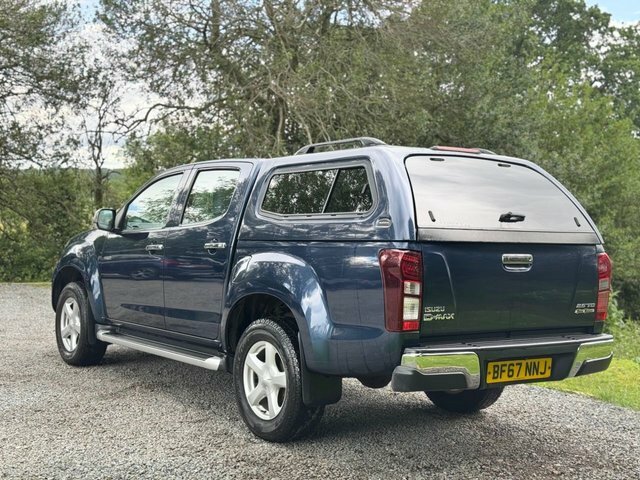 Isuzu D-Max Blade Black #16
