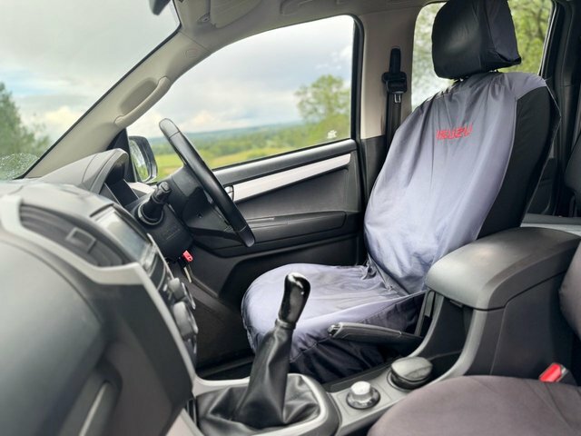Isuzu D-Max Blade Black #19