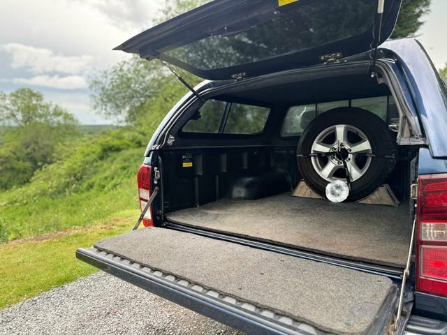 Isuzu D-Max Blade Black #13