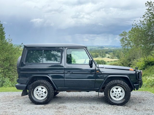 Mercedes-Benz G Class Wagon 300 Gds Black #4