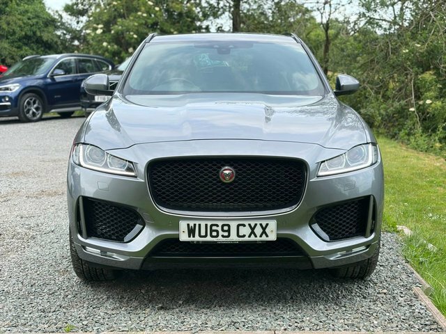 Jaguar F-Pace D240 Chequered Flag Suv Grey #3