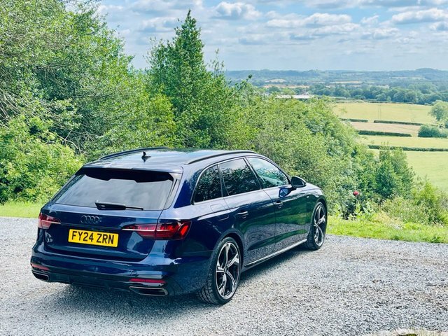Audi A4 Avant Tfsi 40 Black Edition Blue #4