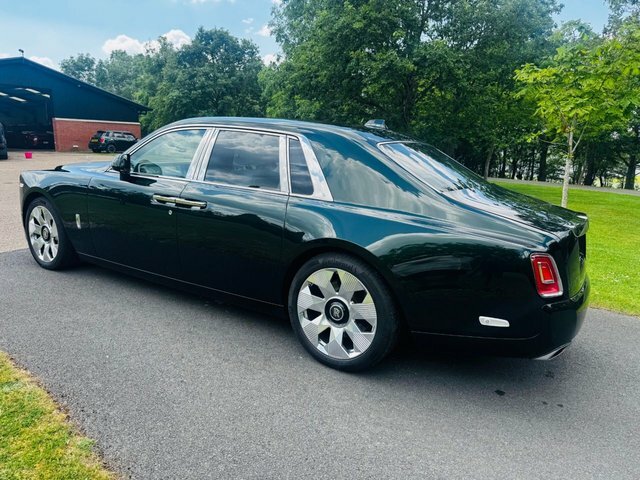 Rolls-Royce Phantom V12 Saloon JR59 Green #3
