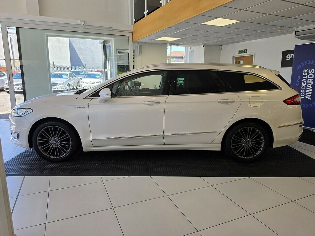 Ford Mondeo 2.0 Tdci Vignale Estate Powershift Euro HN17TBU White #4