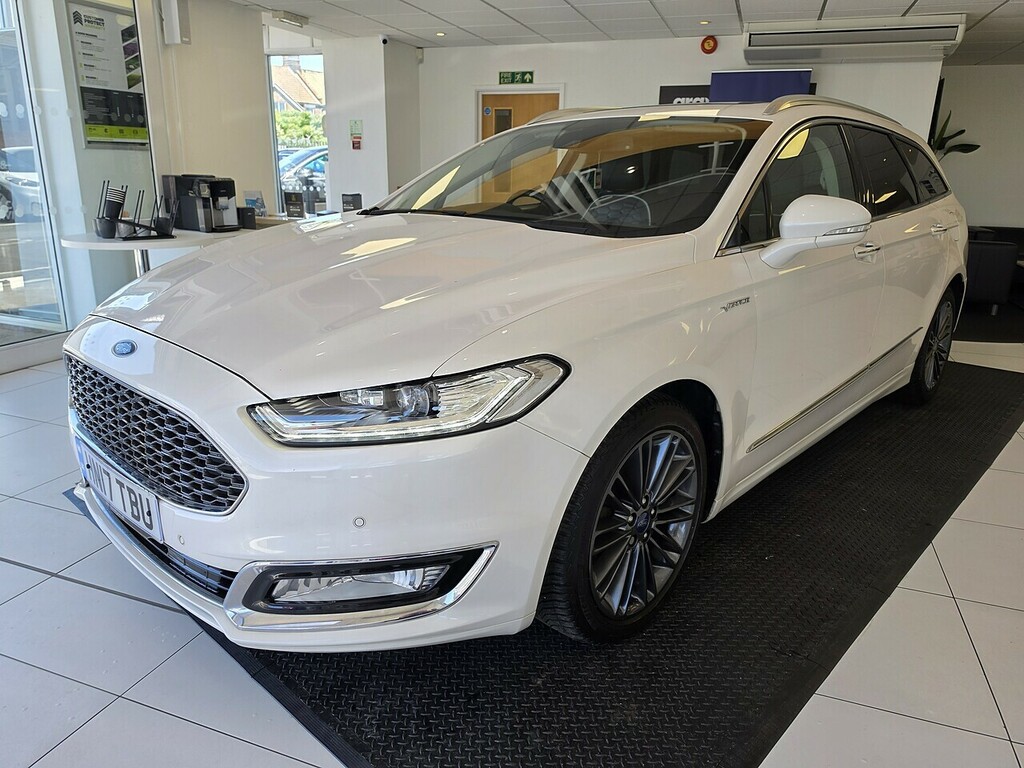 Ford Mondeo 2.0 Tdci Vignale Estate Powershift Euro HN17TBU White #3