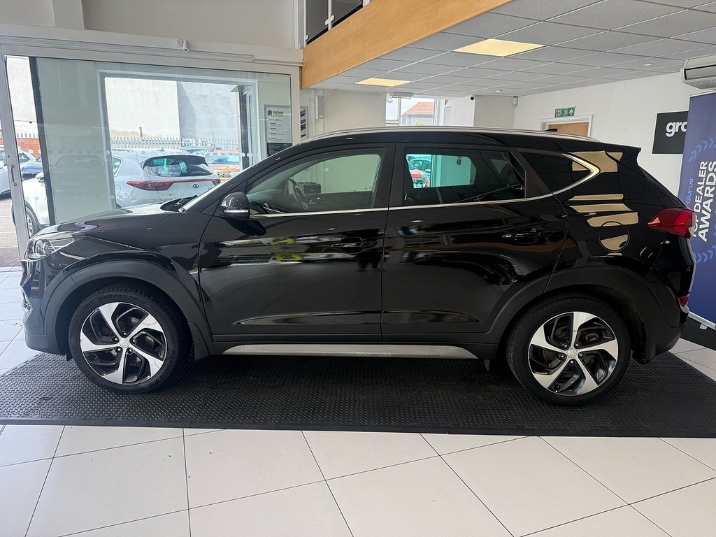 Hyundai Tucson 1.7 Crdi Blue Drive Premium Suv Dct Eur Black #4