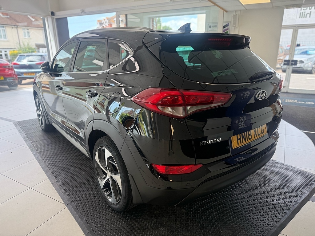 Hyundai Tucson 1.7 Crdi Blue Drive Premium Suv Dct Eur Black #5