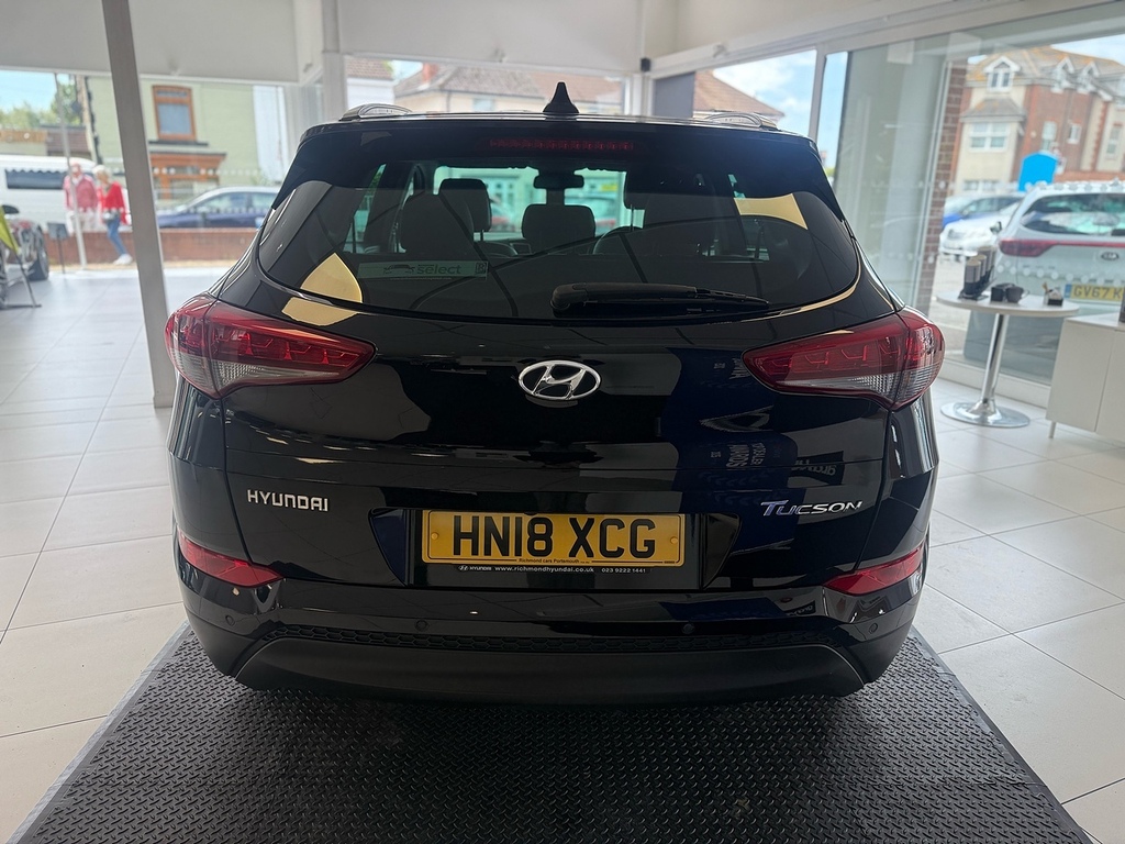 Hyundai Tucson 1.7 Crdi Blue Drive Premium Suv Dct Eur Black #6