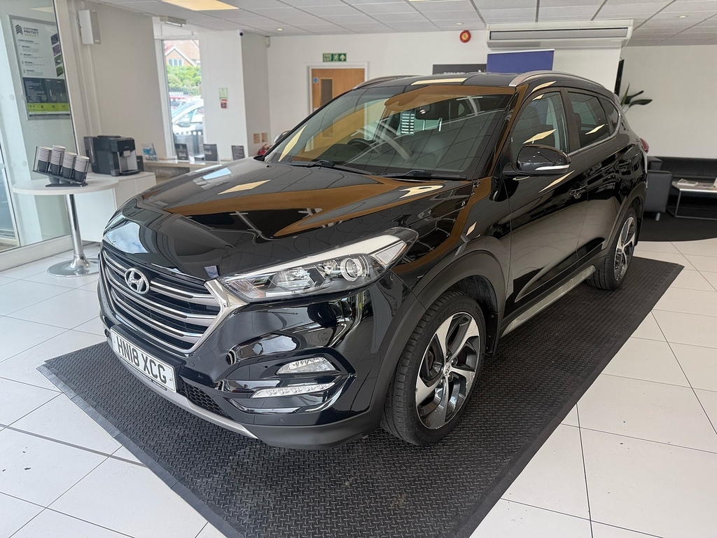 Hyundai Tucson 1.7 Crdi Blue Drive Premium Suv Dct Eur Black #3