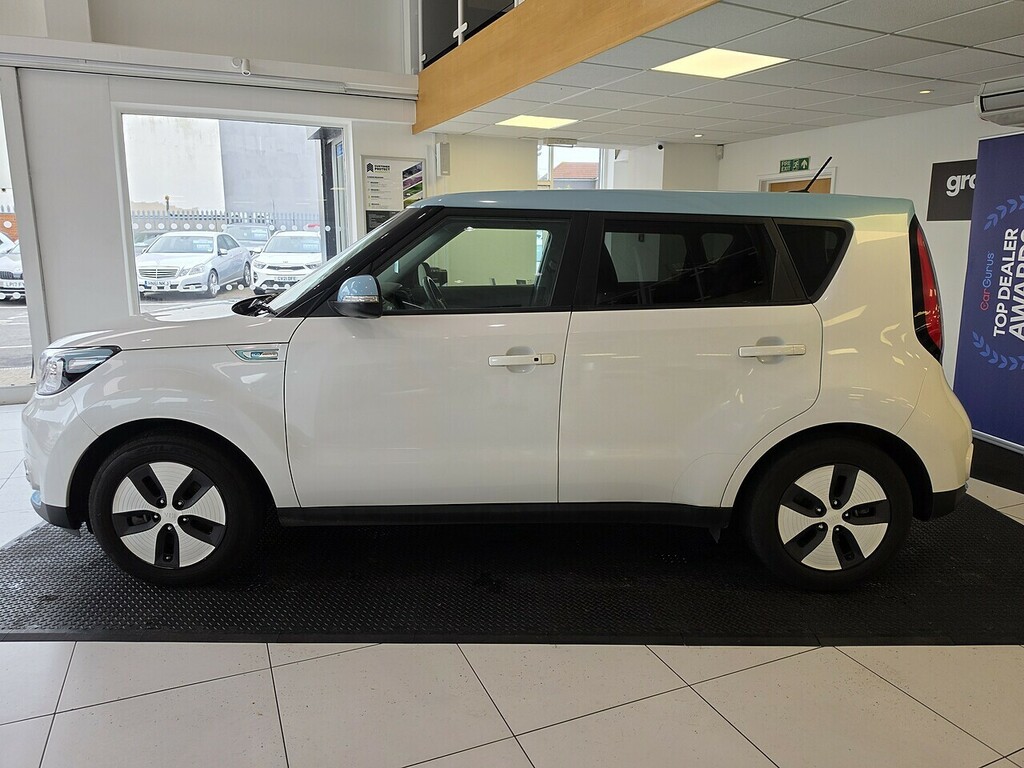 Kia Soul 30Kwh Ev Suv 109 Bhp U2529 U LN67BXS White #4