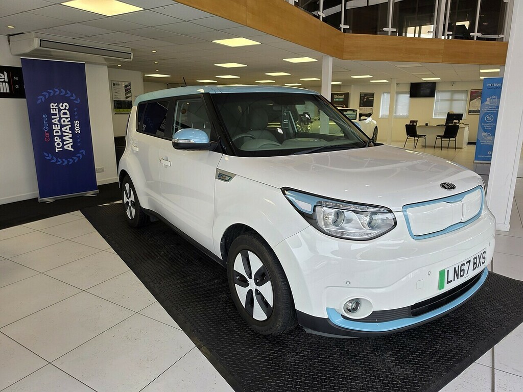 Kia Soul 30Kwh Ev Suv 109 Bhp U2529 U LN67BXS White