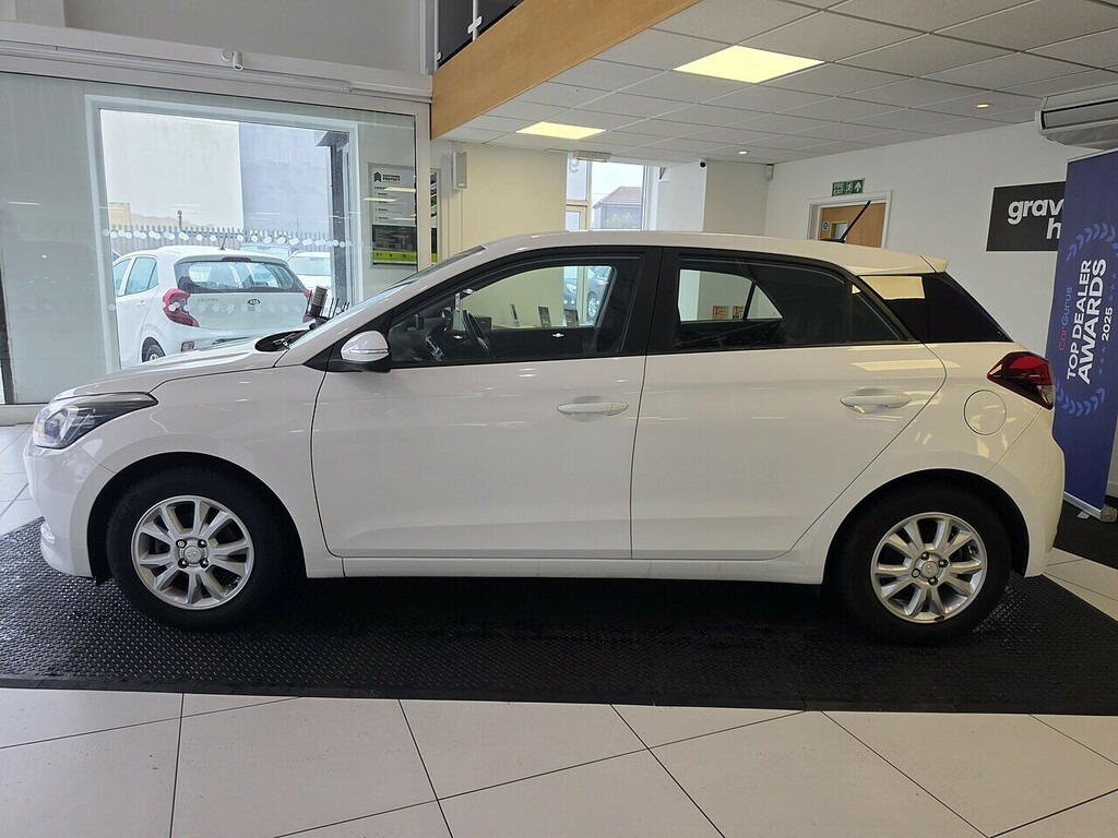 Hyundai I20 Se U2536 Ulez White #4