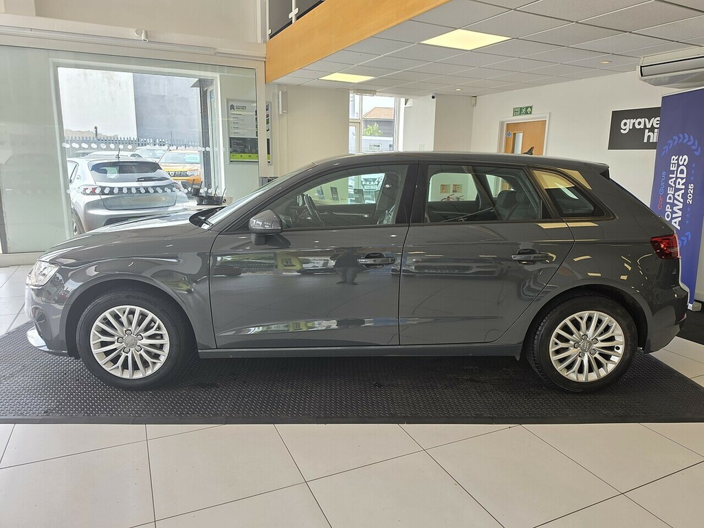 Audi A3 1.6 Tdi Se Technik Sportback Eur Grey #4