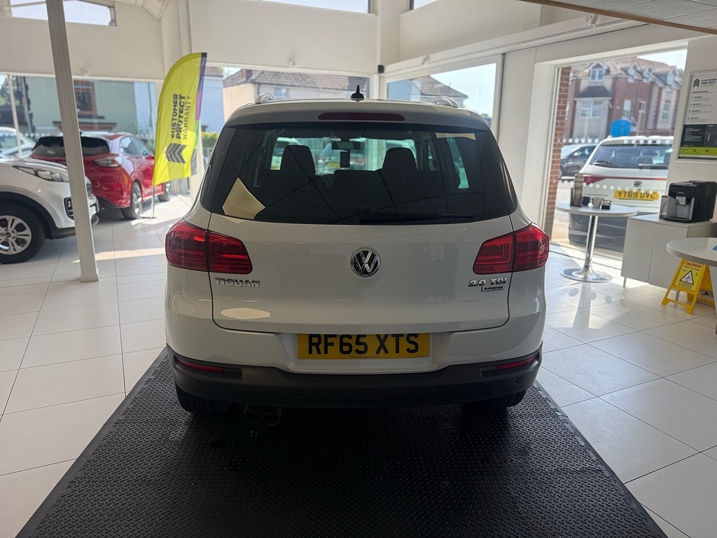 Volkswagen Tiguan 2.0 Tdi Bluemotion Tech Match Edition Suv Dies RF65XTS White #6