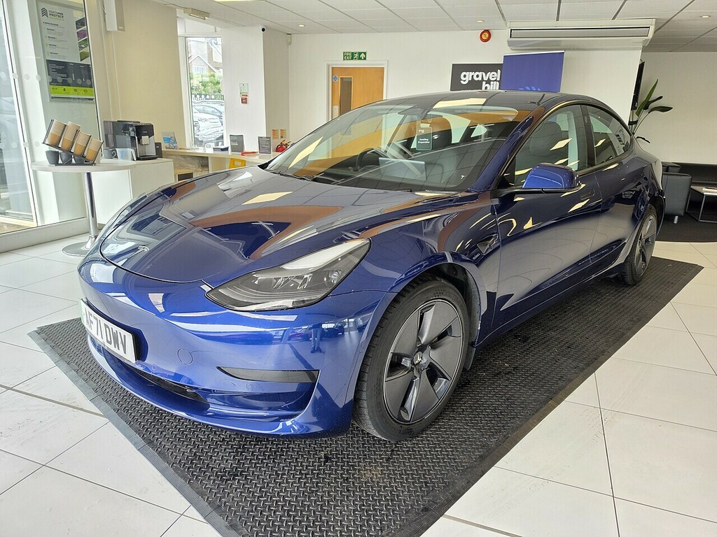 Tesla Model 3 Model 3 Standard Range Plus Saloon Elect AF71DWV Blue #2