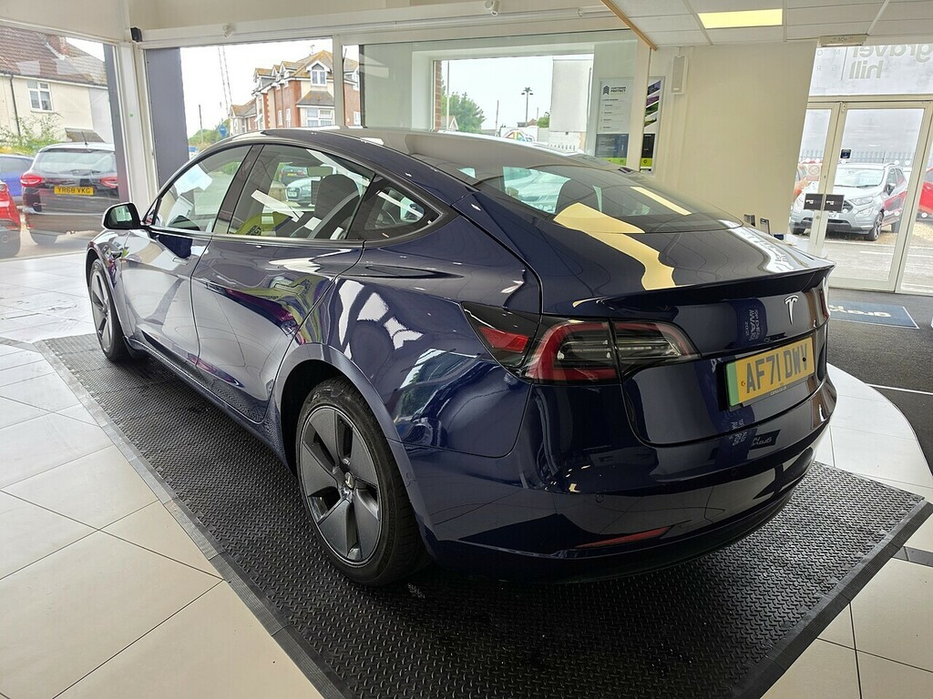 Tesla Model 3 Model 3 Standard Range Plus Saloon Elect AF71DWV Blue #4