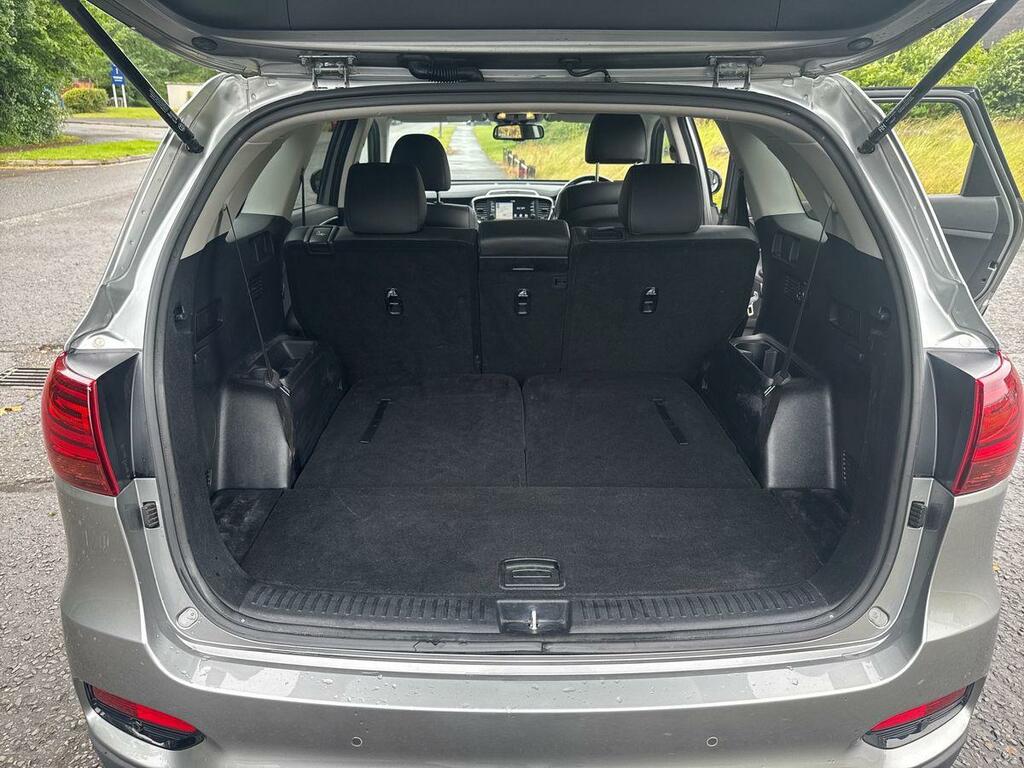 Kia Sorento Suv Grey #10