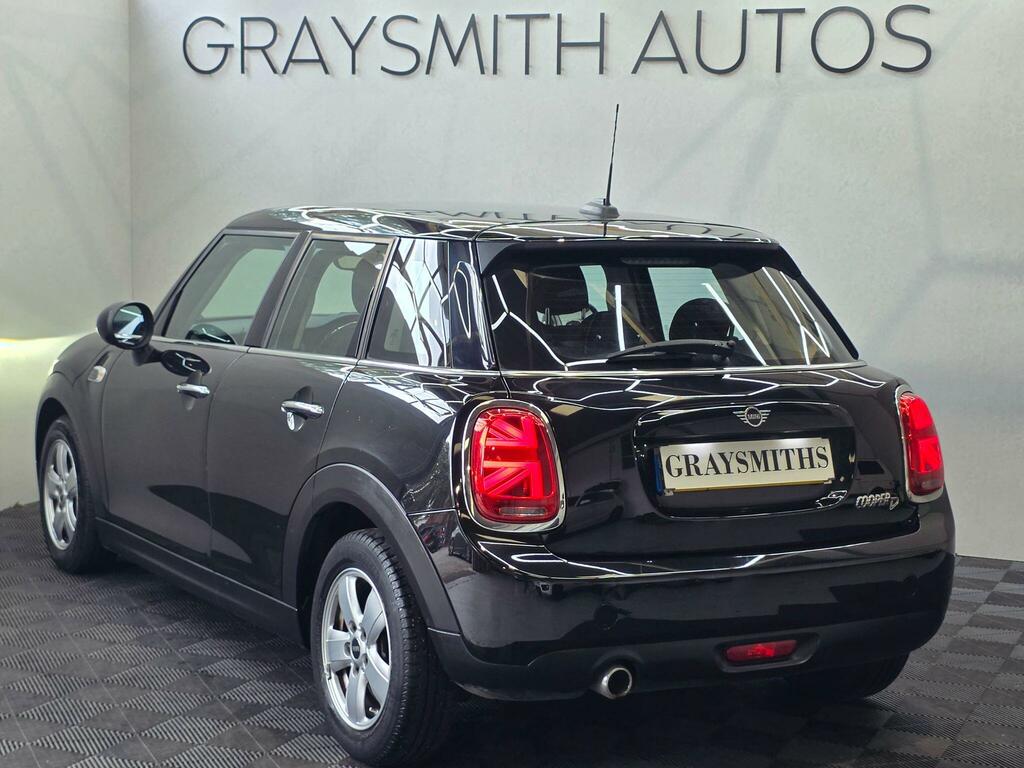 Mini Hatch 1.5 Cooper D Euro 6 Ss Black
