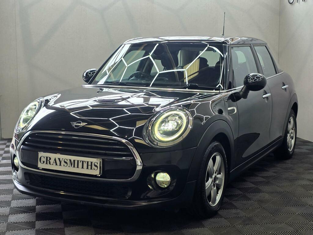 Mini Hatch 1.5 Cooper D Euro 6 Ss YH18NDF Black #2