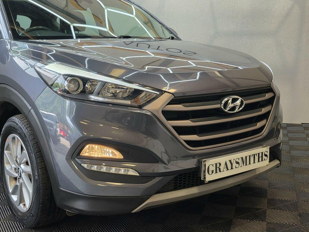Hyundai Tucson 1.7 Crdi Blue Drive Se Nav Euro 6 Ss MK17YCN Grey #3