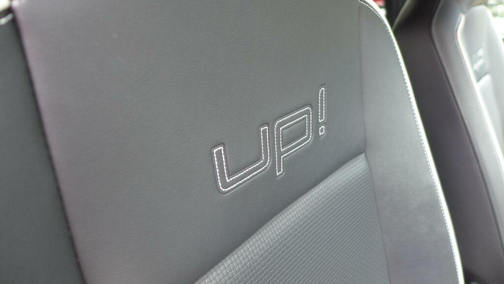 Volkswagen Up Up By Beats Black #30