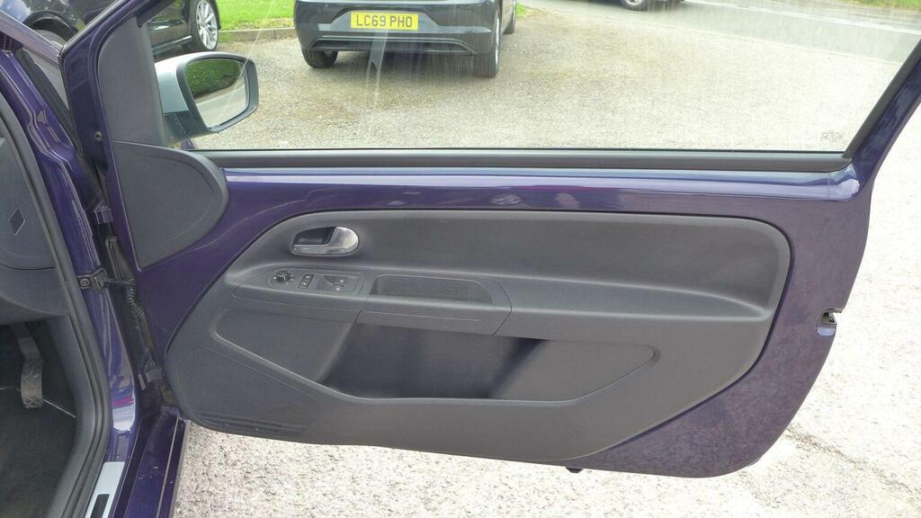 Volkswagen Up Up By Beats Black #67
