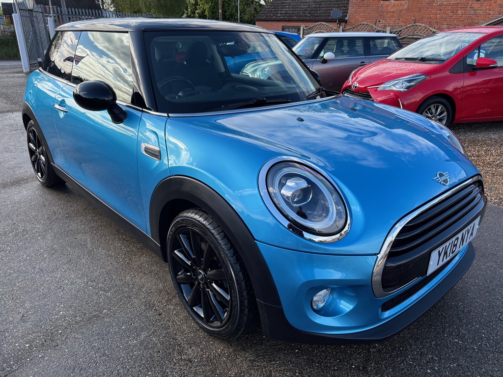 Mini Hatch 1.5 Cooper D Euro 6 S S Blue