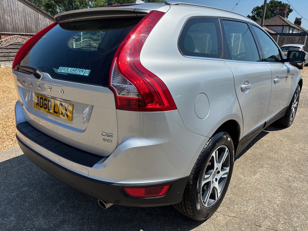 Volvo XC60 2.4 D5 Se Lux Geartronic Awd Euro 5 Silver #6