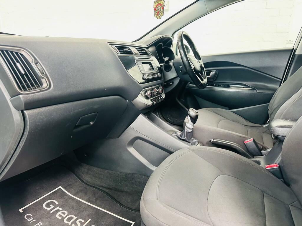 Kia RIO 1.1 Crdi Ecodynamics Sr7 Euro 6 Ss White #3