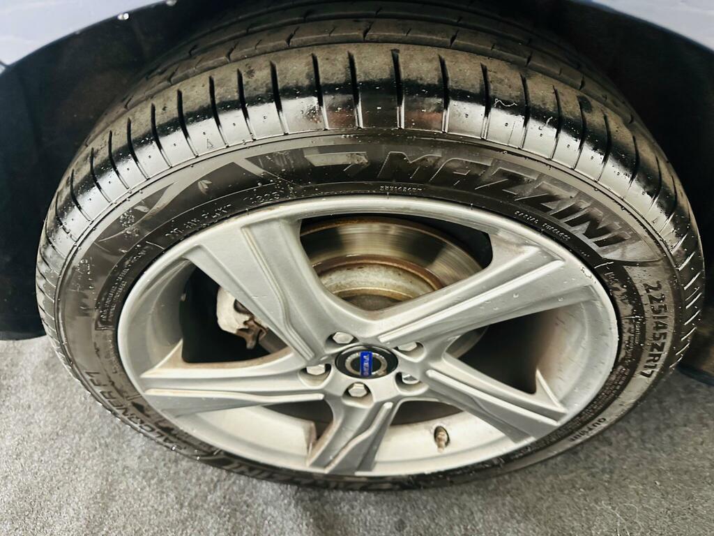 Volvo V40 D2 R Design White #30