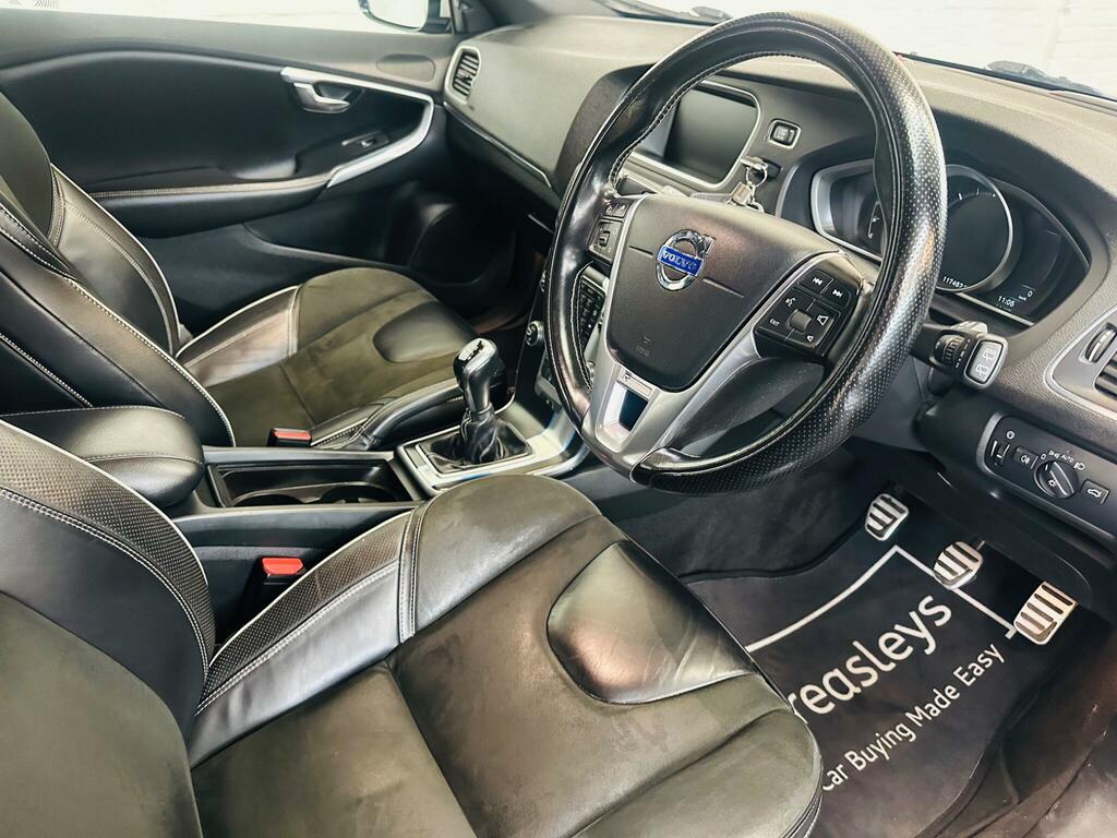Volvo V40 D2 R Design White #15