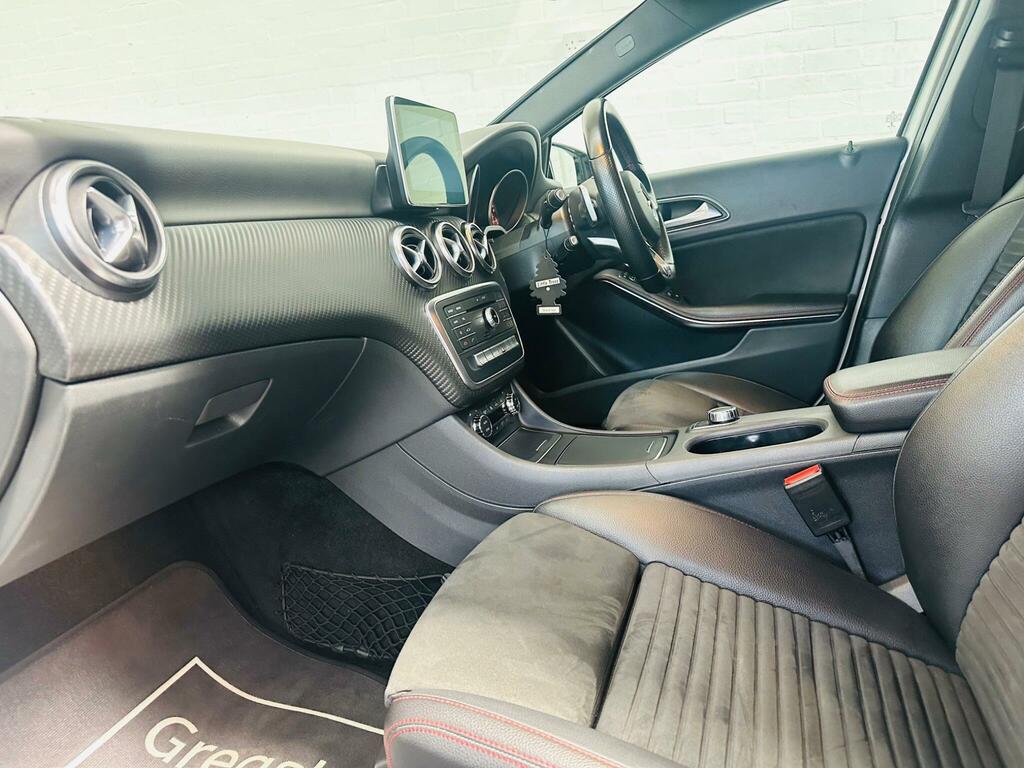 Mercedes-Benz A Class 2.1 A200d Amg Line Premium 7G-dct Euro 6 Ss 5 Silver #3