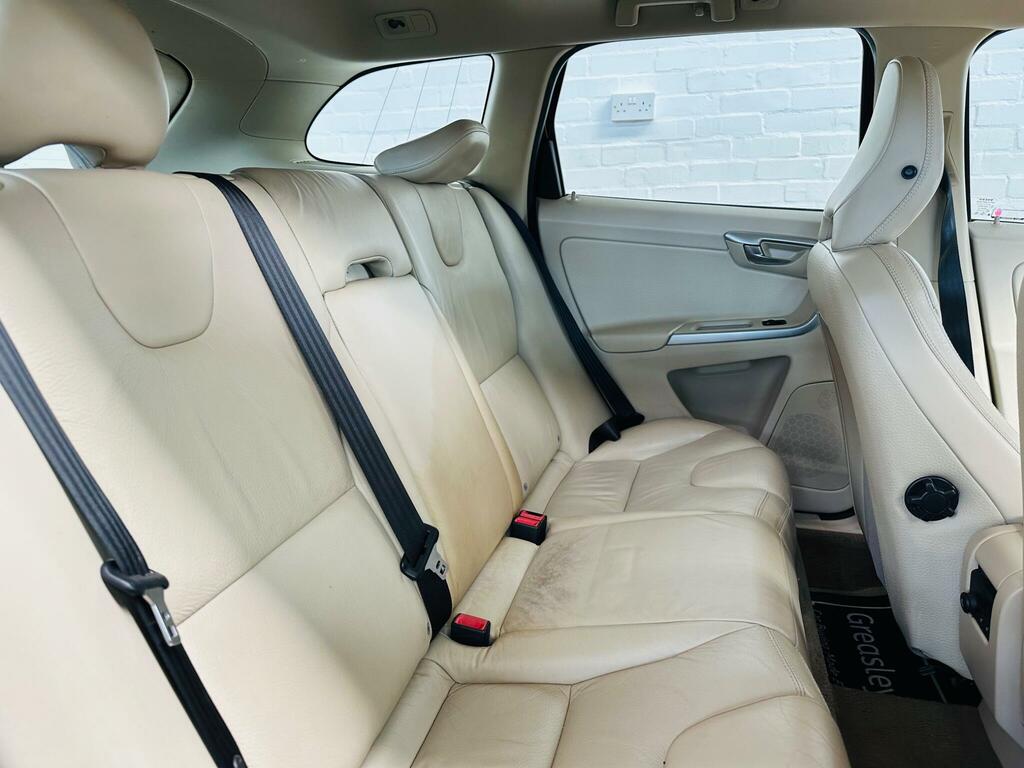 Volvo XC60 Suv 2.4 D Drive Se Lux Premium 200959 Red #17