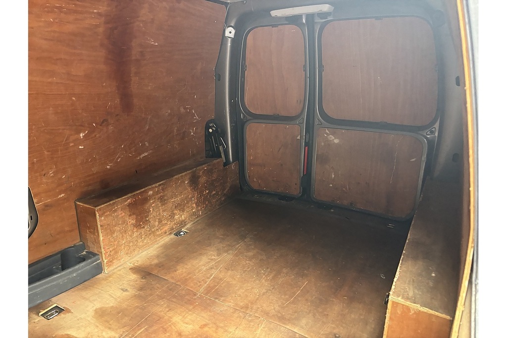 Volkswagen Caddy Maxi Purple #33