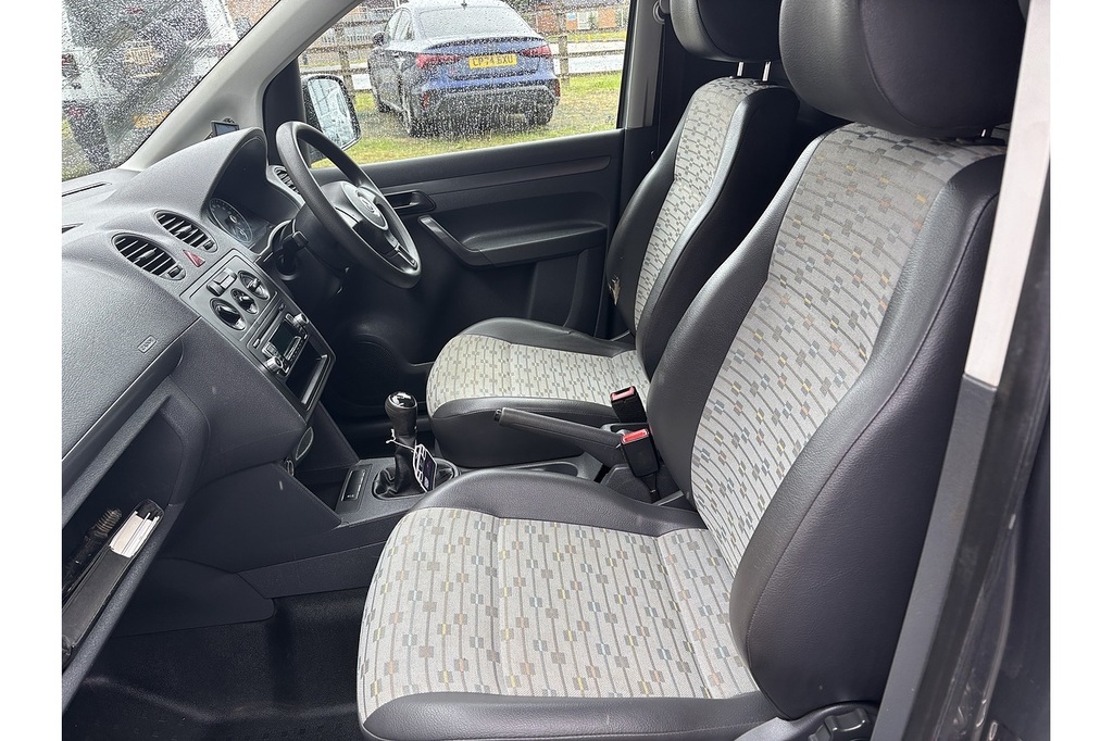 Volkswagen Caddy Maxi Purple #9