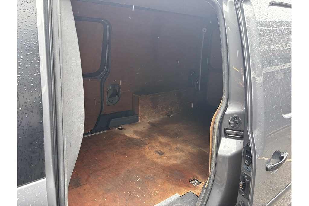 Volkswagen Caddy Maxi Purple #31