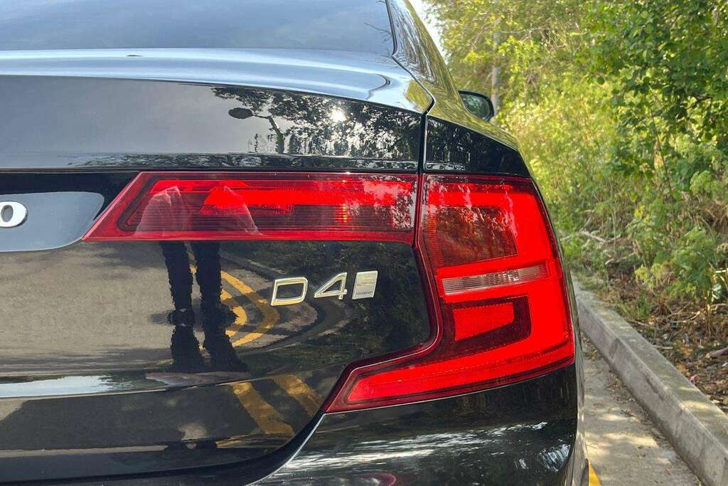 Volvo S90 Volvo Saloon 2.0 T5 Inscription Plus Geartroni Black #14