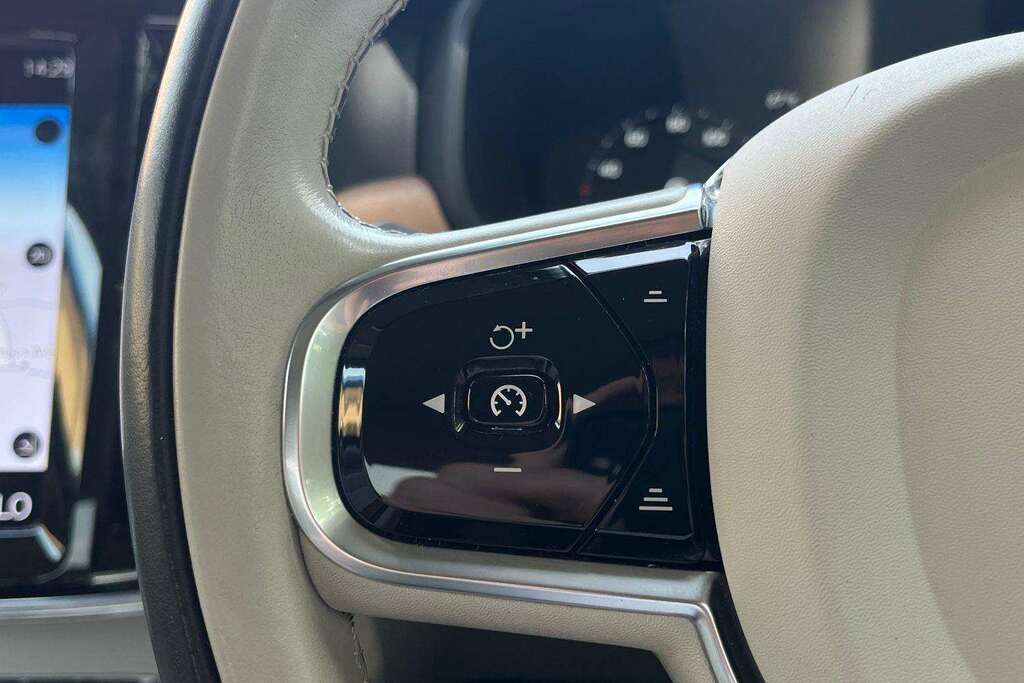 Volvo S90 Volvo Saloon 2.0 T5 Inscription Plus Geartroni Black #17
