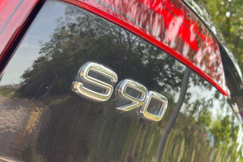 Volvo S90 Volvo Saloon 2.0 T5 Inscription Plus Geartroni Black #15