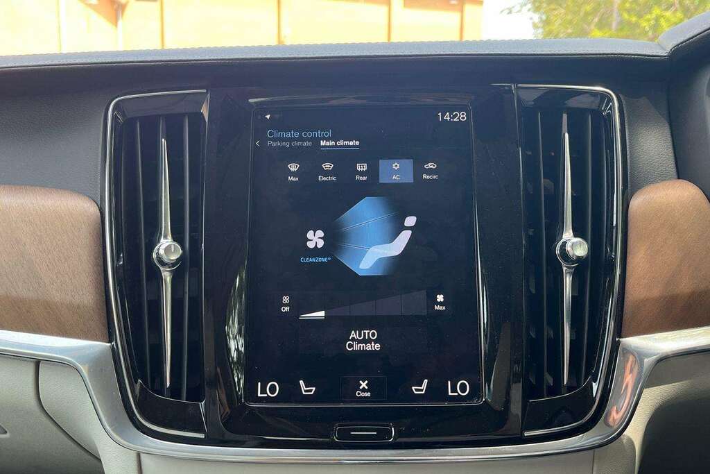 Volvo S90 Volvo Saloon 2.0 T5 Inscription Plus Geartroni Black #24