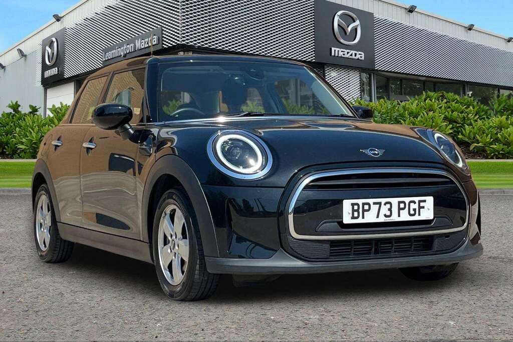 Mini Hatch 1.5 Cooper Classic Hatchback Steptronic BP73PGF Black