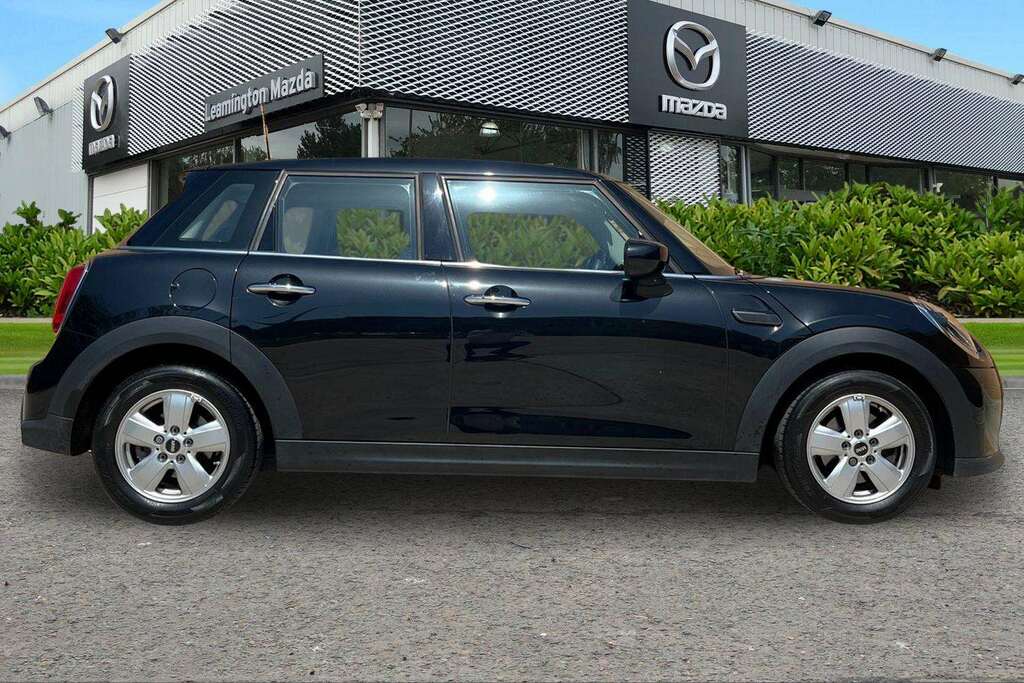 Mini Hatch 1.5 Cooper Classic Hatchback Steptronic BP73PGF Black #4