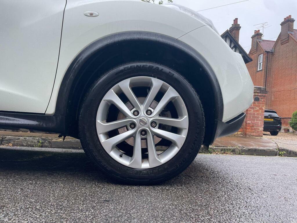 Nissan Juke Acenta White #11