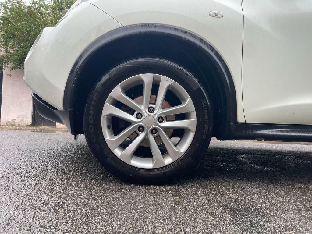 Nissan Juke Acenta White #14