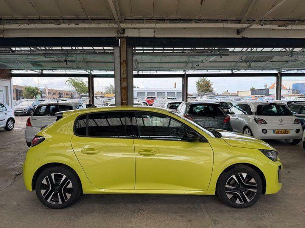 Peugeot 208 1.2 Puretech Allure Euro 6 S S HY25XYL Yellow #2