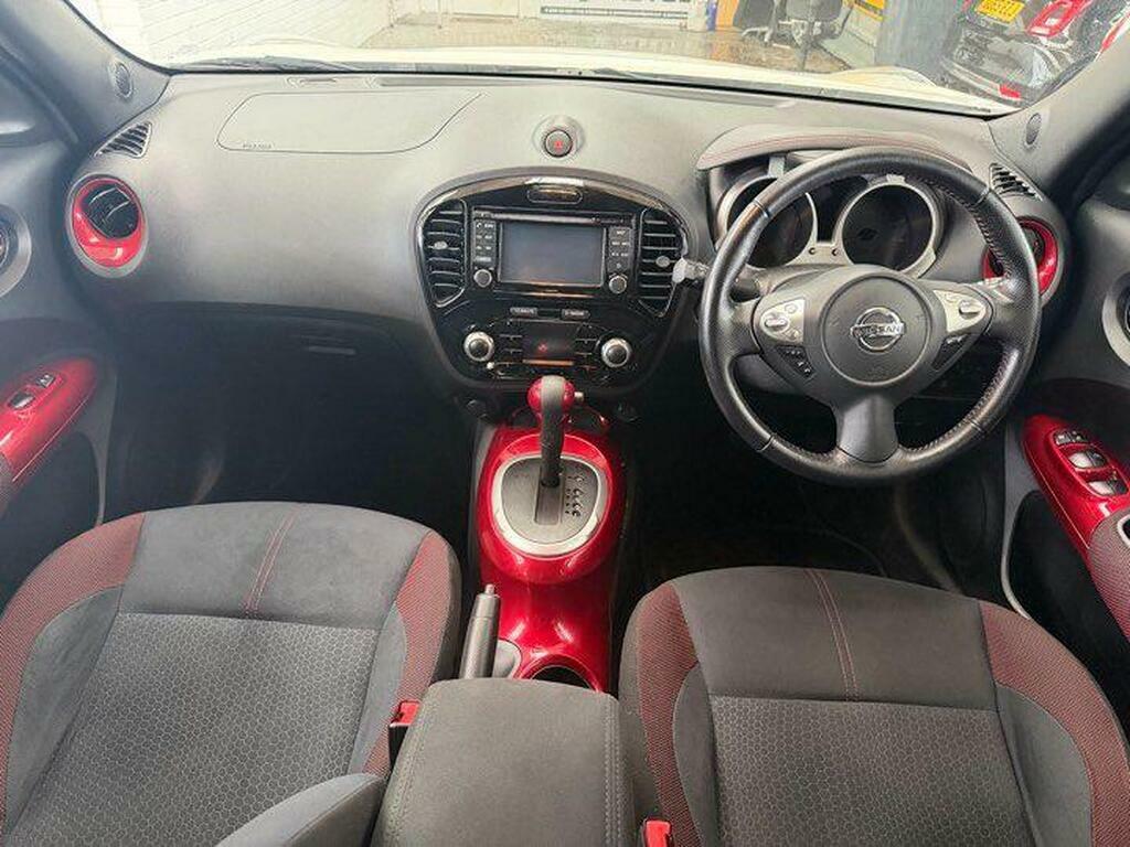 Nissan Juke Tekna White #14